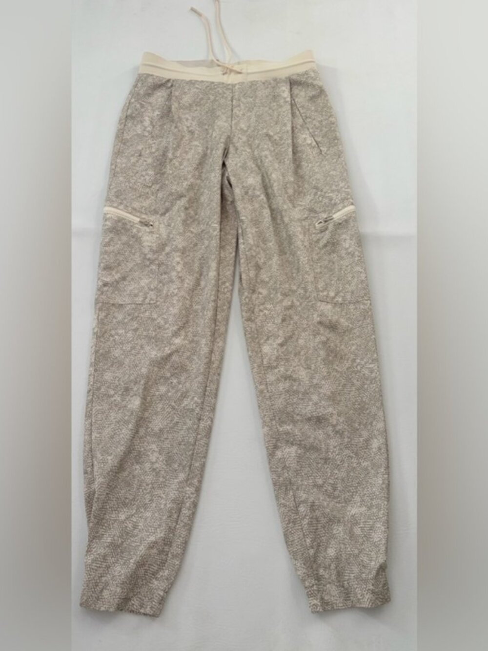 Athleta Women’s Pants Venture Printed Pants in a Viper Gray Joggers Size 4 Tall - Picture 7 of 15
